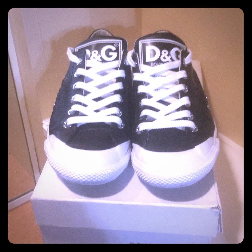 Men’s Dolce and Gabbana Low top sneaker.